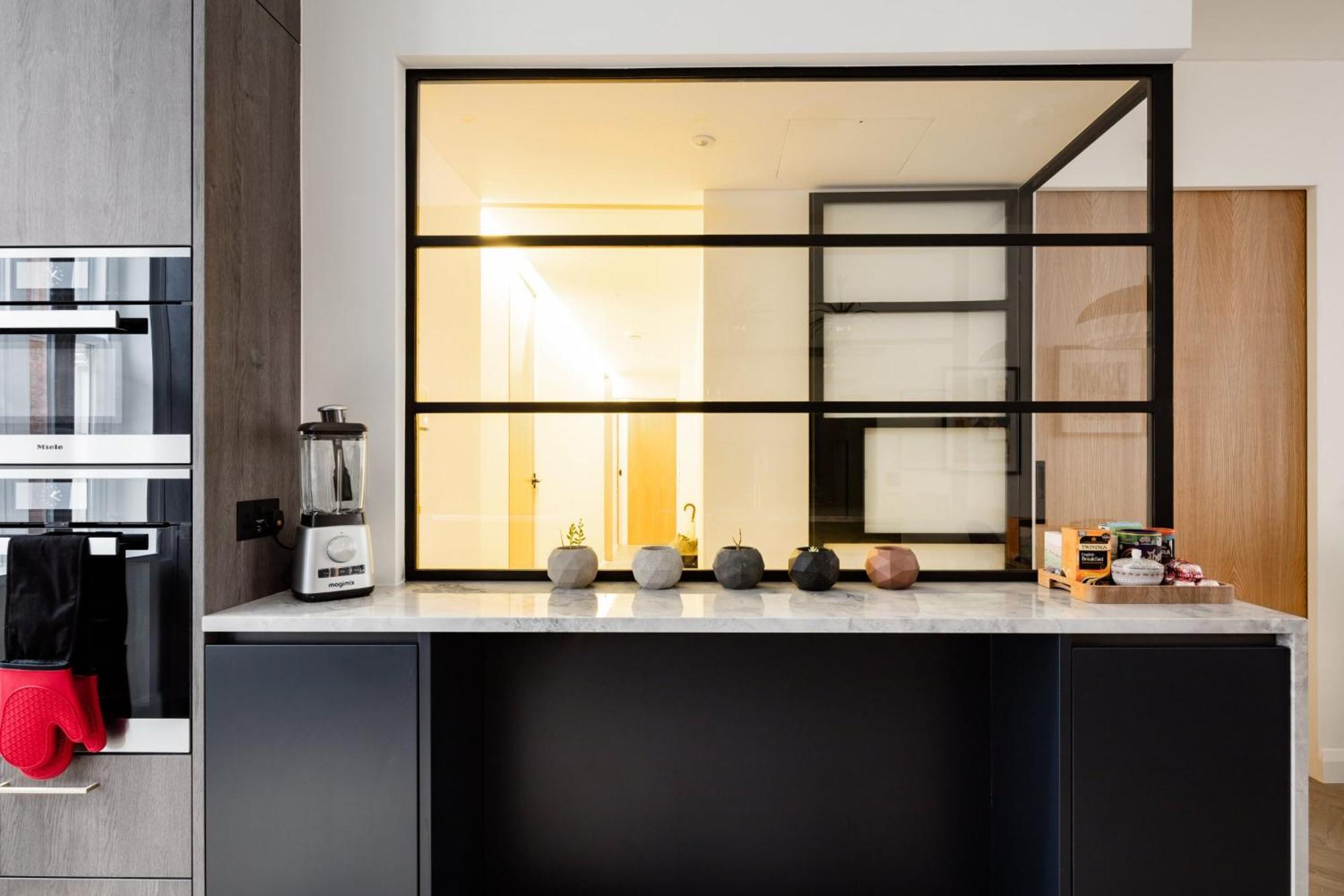 Modern Apartment & Rooms At Charing Cross London Eksteriør bilde
