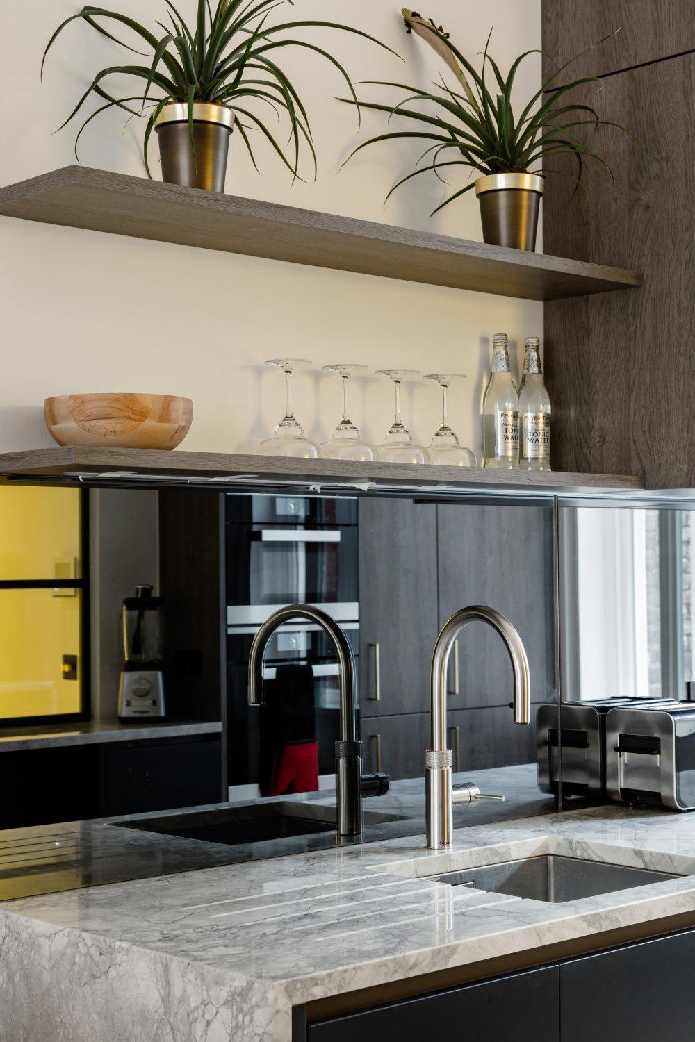 Modern Apartment & Rooms At Charing Cross London Eksteriør bilde