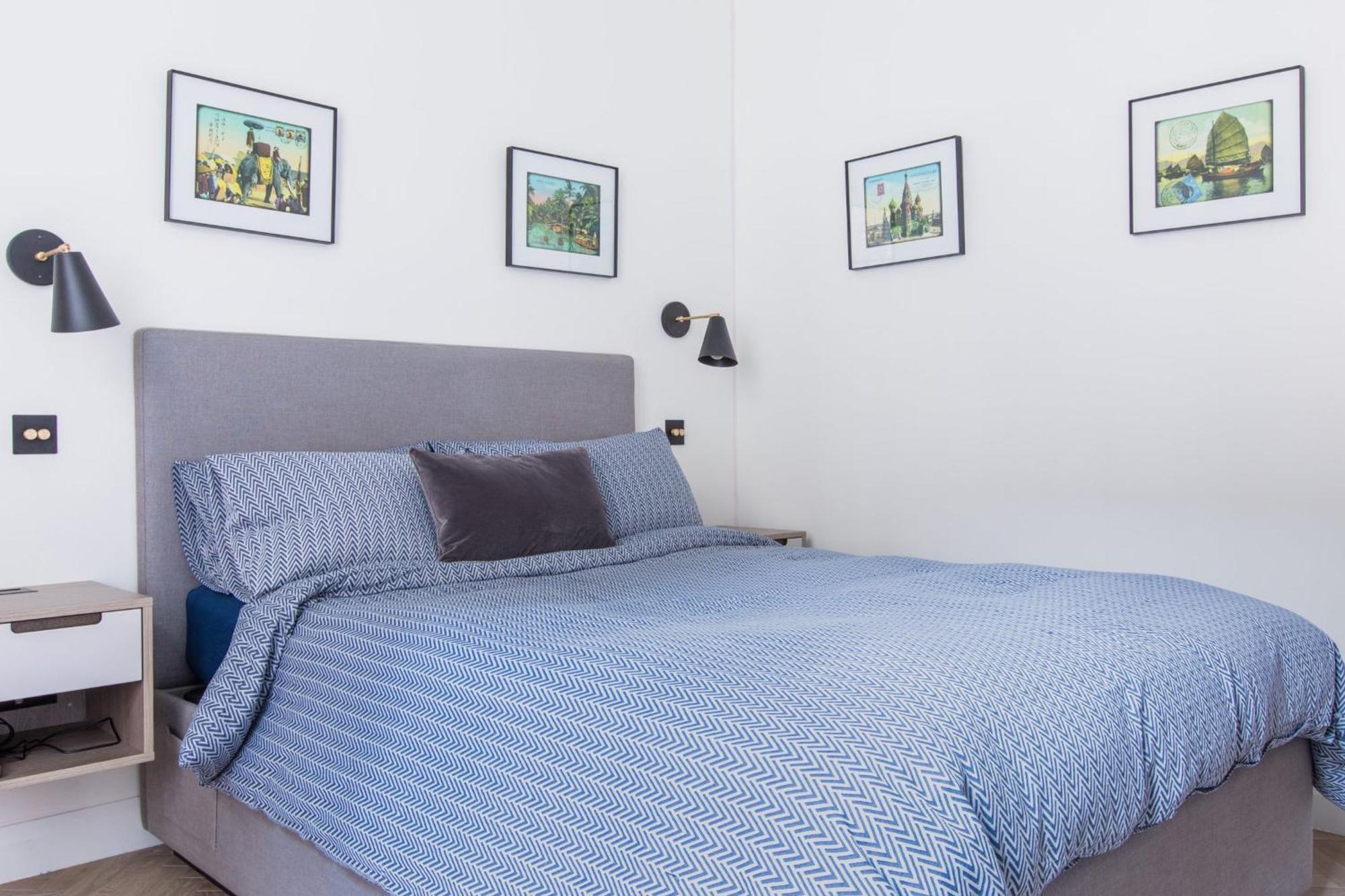 Modern Apartment & Rooms At Charing Cross London Eksteriør bilde